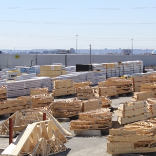 Comparing Features Of Custom And Prefabricated Roof Trusses